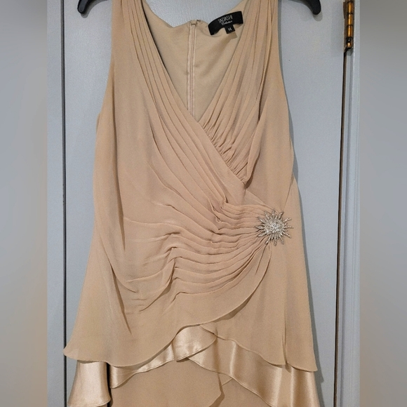 Tadashi Formal Evening Gown - Picture 2 of 5